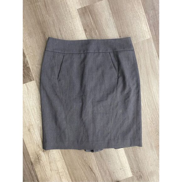 Ann Taylor Loft Grey Pencil Skirt with Back Pleating, Pockets! Size 6 - Picture 1 of 9